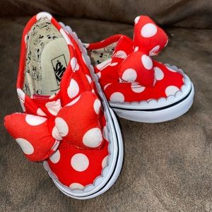 Minnie toddler vans